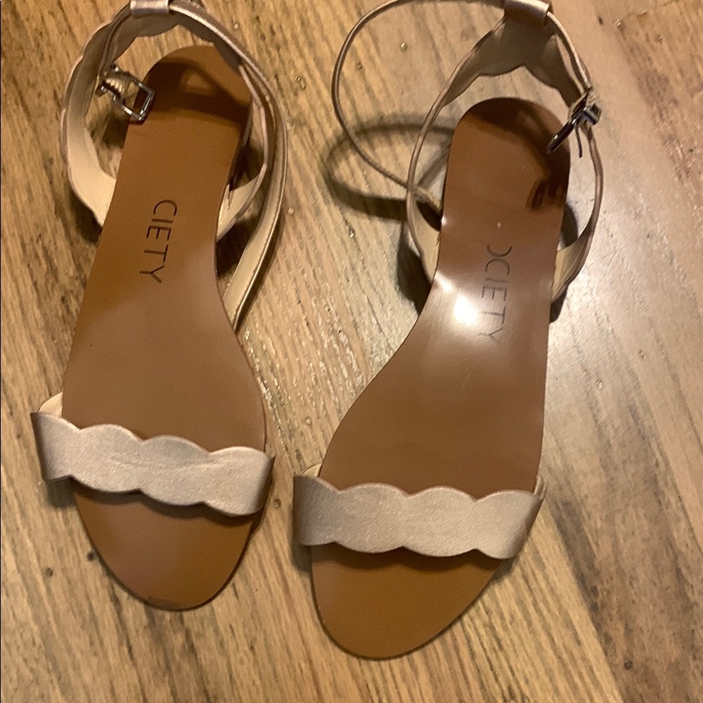 Sole Society 'Odette' Scalloped Ankle Strap Flat Sandal (Women) | Nordstrom. 8.0